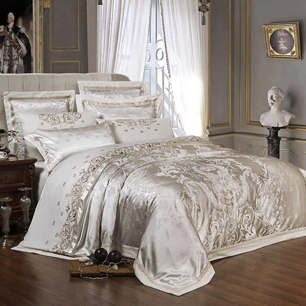 Luxury Bedding Set: image 14