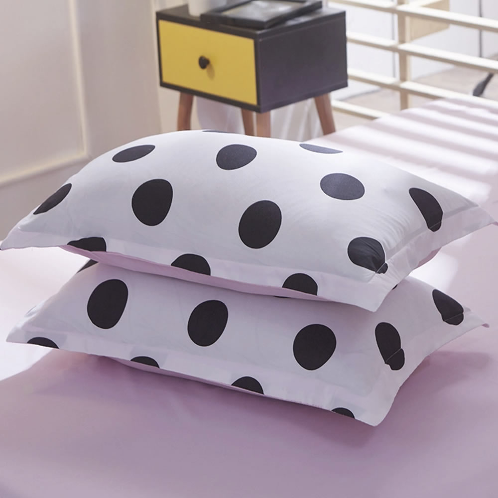 Polka Dot Bedding Set: image 2
