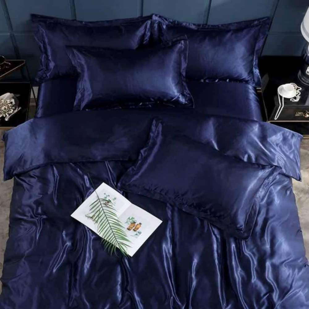Satin Silk Bedding Set: image 11