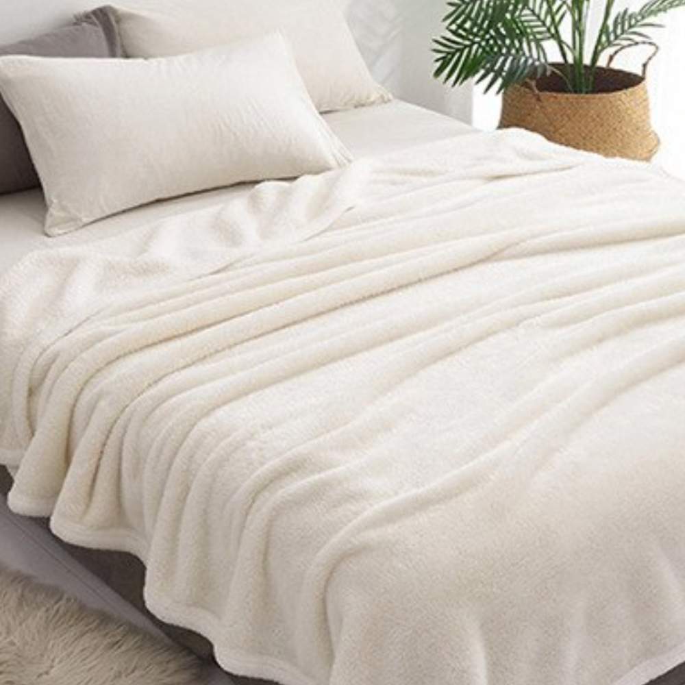 Fluffy Blanket: image 7